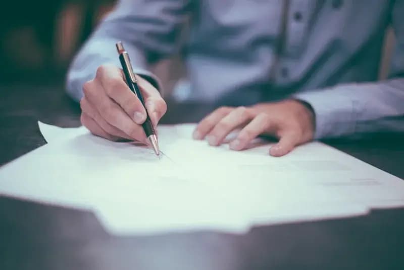 How to Write a Contract: Freelancer & Small Business Guide